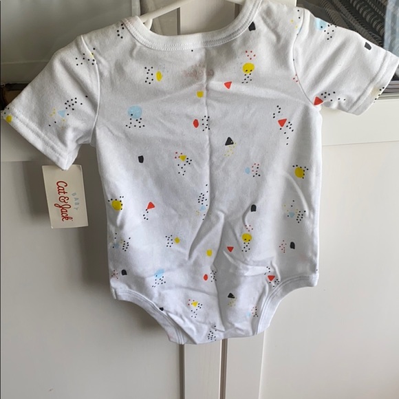 Brand new onesie - Picture 5 of 5